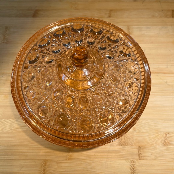 Vintage Peach Indiana Glass Bowl with Lid Windsor Pattern 7.5” x 5.25” - Picture 3 of 8